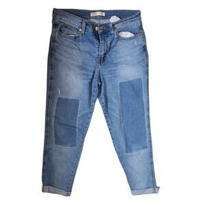 Women's Levis, Heritage boyfriend cut, patch, in size 6